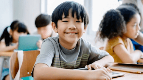 Trường công hay trường tư tốt hơn? Câu trả lời từ cuộc hoán đổi giữa 2 nhóm học sinh