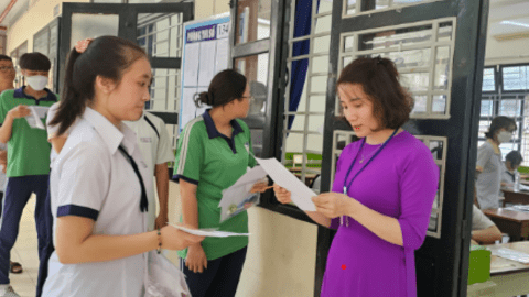 Điểm chuẩn Đại học KHXH&NV Tp.HCM: Ngành báo chí dẫn đầu