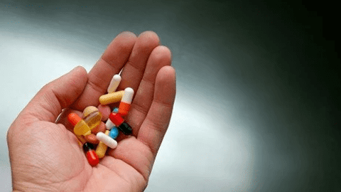 Đang uống thuốc tuyệt đối không được ăn những thực phẩm này kẻo nguy hiểm