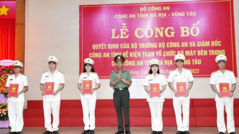 Công bố nhiều quyết định của Bộ Công an về kiện toàn bộ máy Công an Bà Rịa - Vũng Tàu