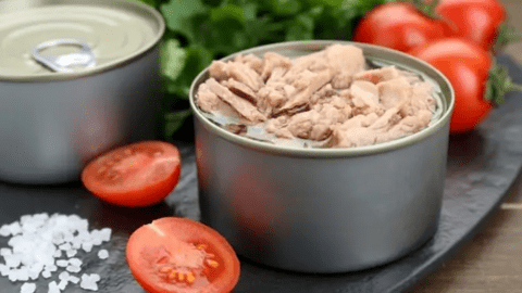 Tác hại của việc ăn đồ đóng hộp, tìm hiểu ngay kẻo 'rước bệnh vào thân'