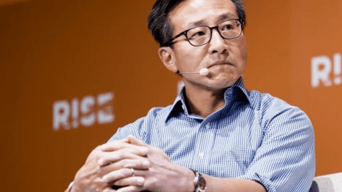 Tân chủ tịch Alibaba: Từng bỏ việc triệu đô về nước 'phò tá' Jack Ma với mức lương bèo bọt, trở thành lập trình viên giàu nhất lịch sử Trung Quốc