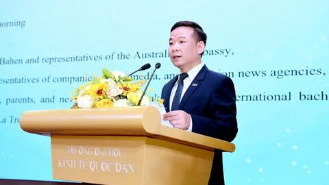“Hãy học khi người khác ngủ, lao động khi người khác lười nhác"