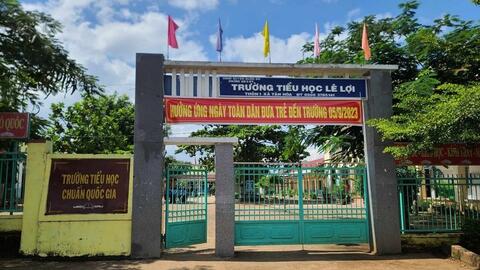 Huyện “chữa cháy” sau khi trường trắng giáo viên dạy tiếng Anh