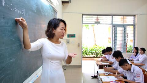 Tp.HCM: Lúng túng lịch học 9 tiết/ngày, tìm cách giảm tải cho học sinh