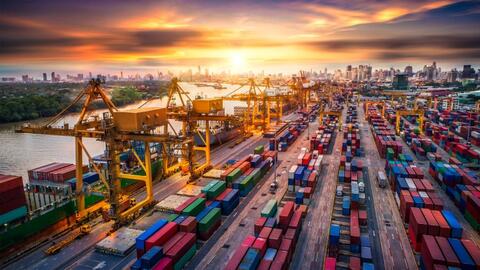 Tháo gỡ khó khăn để logistics Việt Nam phát triển