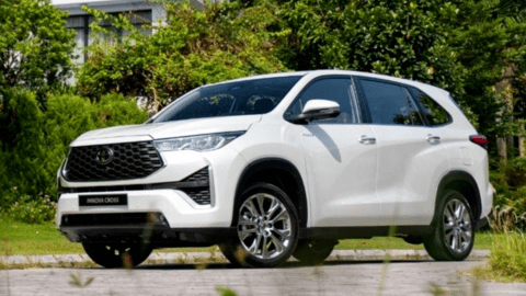 Thời buổi ô tô giảm giá như mưa, vẫn có 1 mẫu xe Toyota bán ‘bia kèm lạc’ 30-50 triệu đồng