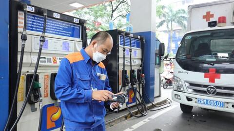 Kinh doanh xăng dầu: Doanh nghiệp lại kêu về quy định mới