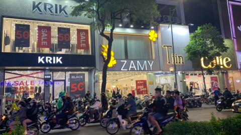 BLACK FRIDAY 2023: Nơi đông vui trẩy hội - chỗ lặng ngắt vắng tanh, sale 80% nhưng chất lượng 'hết hồn'
