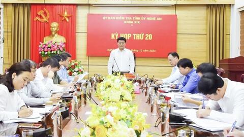 Kỷ luật Phó trưởng Ban Tổ chức Tỉnh ủy, Giám đốc Sở Giao thông