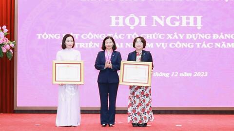 Đẩy mạnh ứng dụng công nghệ thông tin trong công tác Đảng