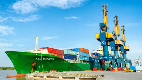 Thêm một cổ đông lớn thoái bớt vốn tại Vận tải và Xếp dỡ Hải An