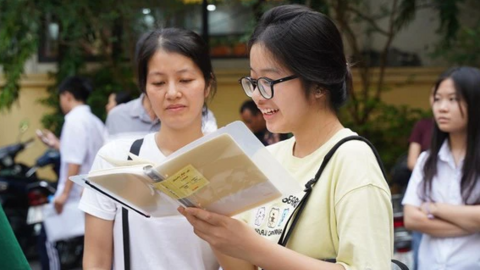 Tuyển sinh lớp 6, lớp 10 tại Hà Nội: Tỷ lệ chọi cao ngất ngưởng