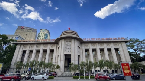 ‘NHNN đã bán 4,1 tỷ USD để kiềm chế đà mất giá của tiền đồng’