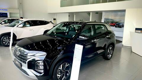 Hyundai Creta không giảm niêm yết nhưng giảm giá mạnh xả kho tại đại lý, đấu Seltos với giá chỉ ngang Sonet