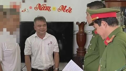 Khởi tố nguyên Chủ tịch phường, bắt tạm giam kế toán