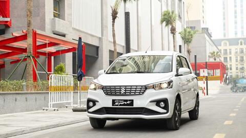 Hàng loạt mẫu xe Suzuki giảm giá đẩy hàng tồn