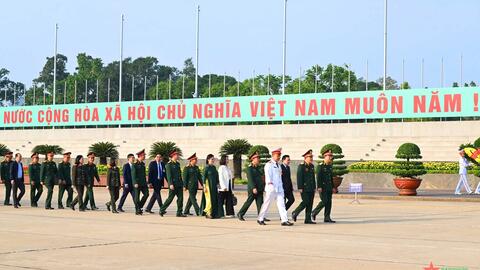 Khai mạc triển lãm ảnh “Bác Hồ với Quân đội nhân dân Việt Nam - 80 năm vang mãi bản hùng ca”