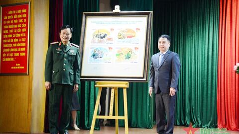 Phát hành bộ tem bưu chính kỷ niệm 80 năm Ngày thành lập Quân đội nhân dân Việt Nam
