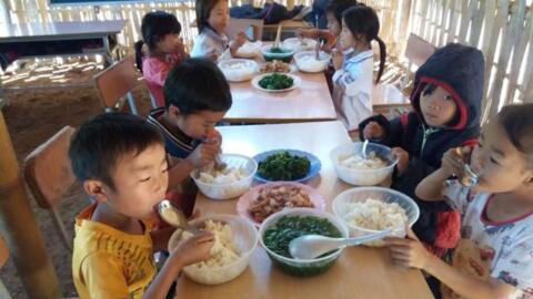 “Nuôi em”, Thư viện từ những bông hoa” dành tặng trẻ em vùng cao