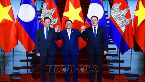 Thủ tướng ba nước Việt Nam - Lào - Campuchia họp triển khai Kết luận Cuộc gặp giữa ba người đứng đầu ba Đảng