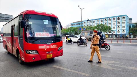 Hà Nội: Xử phạt hàng loạt xe khách quanh khu vực bến xe Mỹ Đình