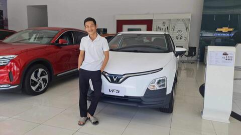 Chạy hơn 5.000 km/tháng, chủ xe VinFast VF 5 chia sẻ: “Chi phí rẻ, nhiều tính năng an toàn, vượt đèo dốc dễ dàng”