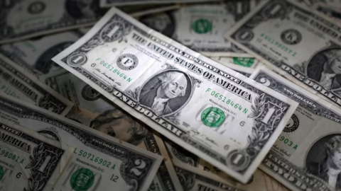 Tỷ giá USD hôm nay (22-4): Đồng USD chạm mức đáy trong 3 năm