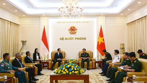 Thượng tướng Hoàng Xuân Chiến tiếp Thứ trưởng Bộ Ngoại giao Indonesia