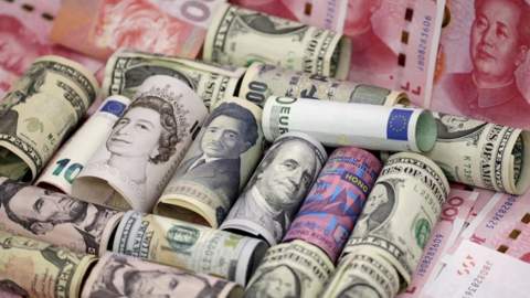 Tỷ giá USD hôm nay (25-4): Đồng USD quay đầu giảm, trong nước tăng nhẹ
