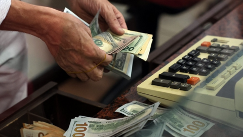 Tỷ giá USD hôm nay (29-4): Đồng USD lại quay đầu giảm