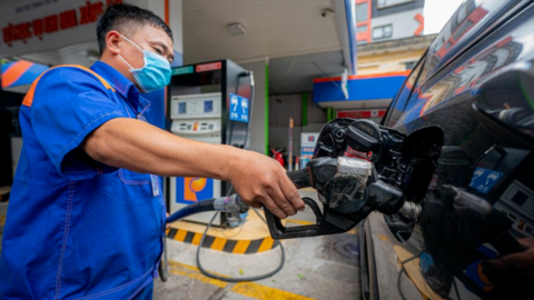 Giá xăng dầu hôm nay 14/06/2025: Giá dầu tăng vọt