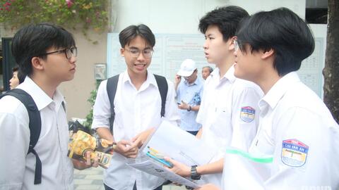 Đề thi thử thách nhưng phù hợp với thí sinh chương trình mới