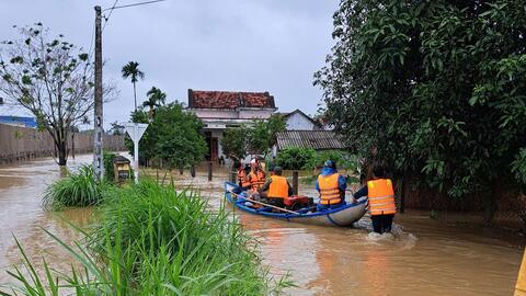 Thủ tướng chỉ đạo ứng phó, khắc phục nhanh hậu quả mưa lũ ở Trung Bộ