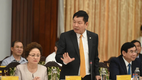 Năm Covid vẫn ký "xoành xoạch" 19 hợp đồng trên 5 triệu USD, FPT vượt đích doanh thu, lợi nhuận