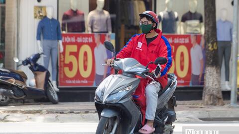 Về quê ăn Tết và nguyên tắc để “không mang virus về cho mẹ”
