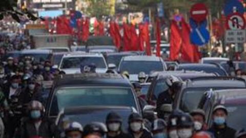 Cận Tết, đường Hà Nội tắc từ sáng đến tối