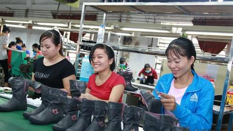 Ồ ạt rút BHXH một lần: Bao nhiêu công nhân làm đến tuổi nghỉ hưu?