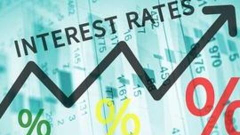 Vì sao các ngân hàng đua tăng lãi suất huy động?