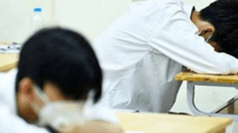 Nam sinh Cà Mau ngủ quên trong phòng thi tốt nghiệp THPT đã nhập học