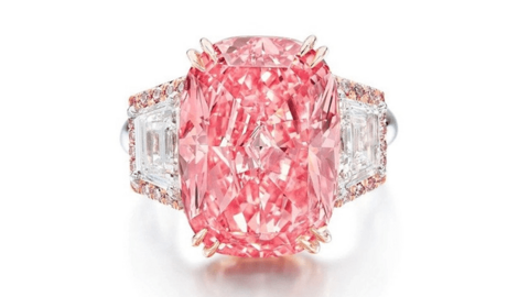 Viên kim cương hồng có giá trị cao kỷ lục thế giới
