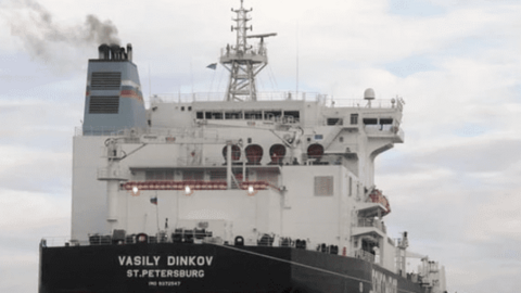 Nga đầu tư tàu phá băng, đi 'đường tắt' qua Cực Bắc để bán dầu sang châu Á nhanh hơn