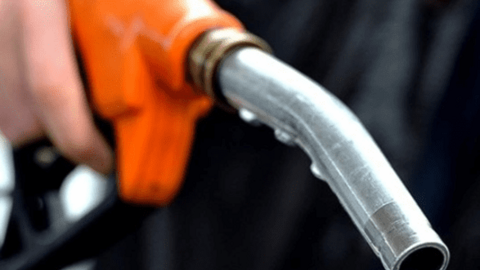 Giá dầu thế giới thấp nhất trong năm, xăng trong nước sắp giảm mạnh?