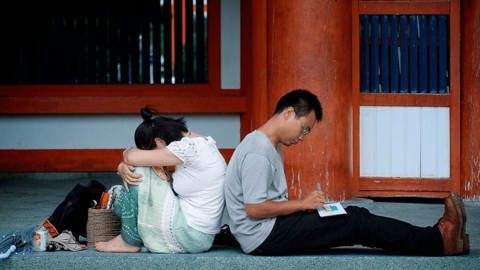 Trung Quốc và "quả bom" đang chực chờ nổ tung: Không nhà, ít tiền, người trẻ "sợ" kết hôn