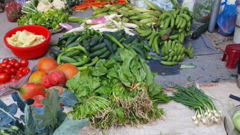 Rau xanh tăng giá chóng mặt: Lẩu rau ngày rét trở thành món "xa xỉ'