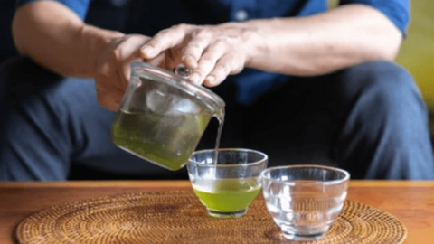 Món đồ uống quen thuộc chống lão hóa nhưng dùng theo 2 cách này thì cực độc