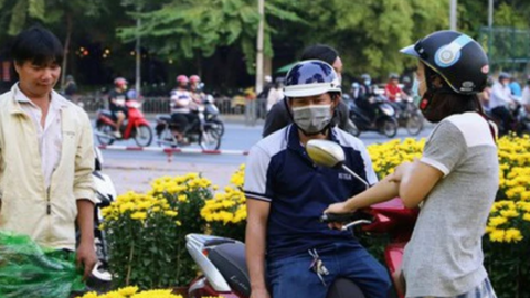 Không có khách, giới bất động sản nghỉ tết sớm đi bán hoa