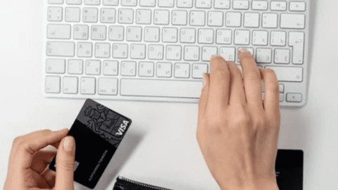 Tại sao bạn nên cân nhắc sử dụng thẻ tín dụng khi mua sắm trực tuyến?