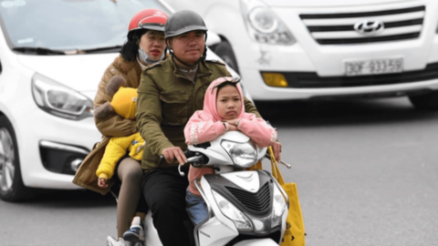 Vành đai 3 từ Phạm Hùng tới trạm thu phí Pháp Vân ùn tắc trong sáng mùng 2 tết