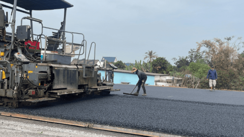 Thi công xuyên Tết trên công trường cao tốc Phan Thiết - Dầu Giây